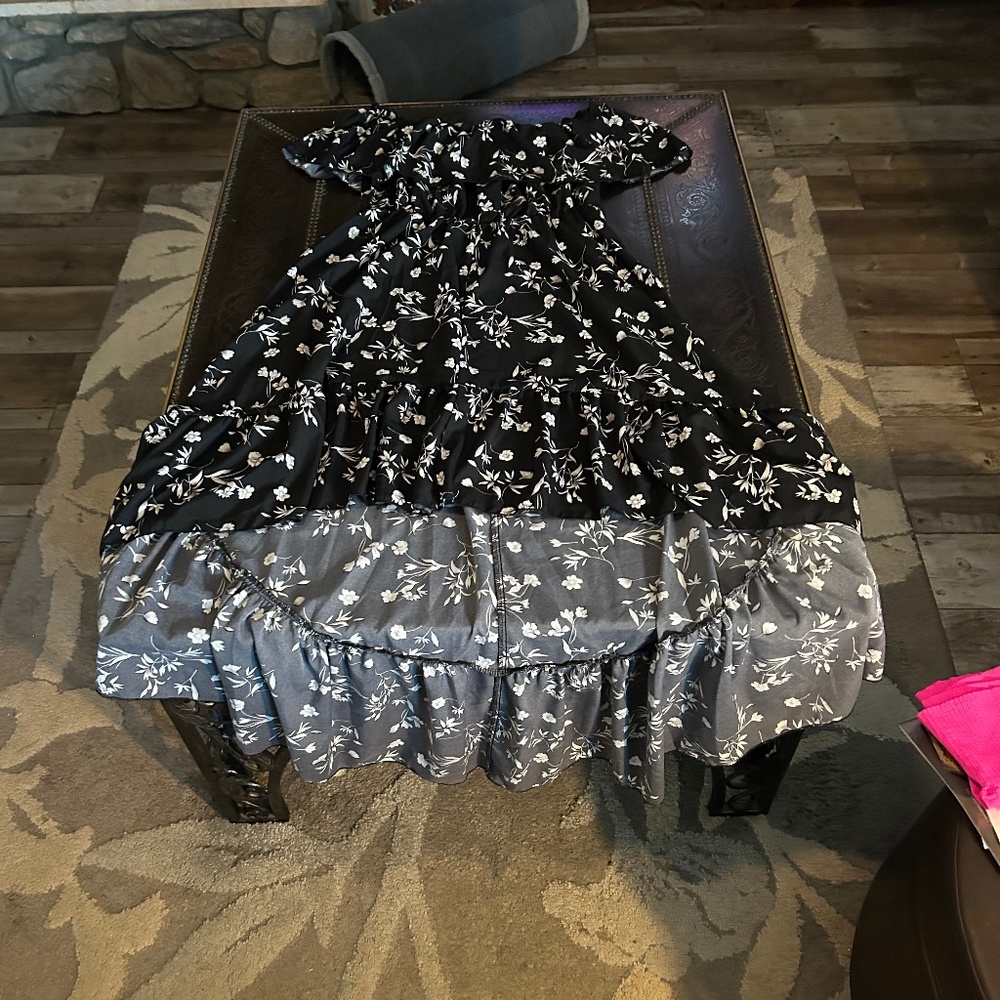 Black and white floral high-low maxi peasant dress size M